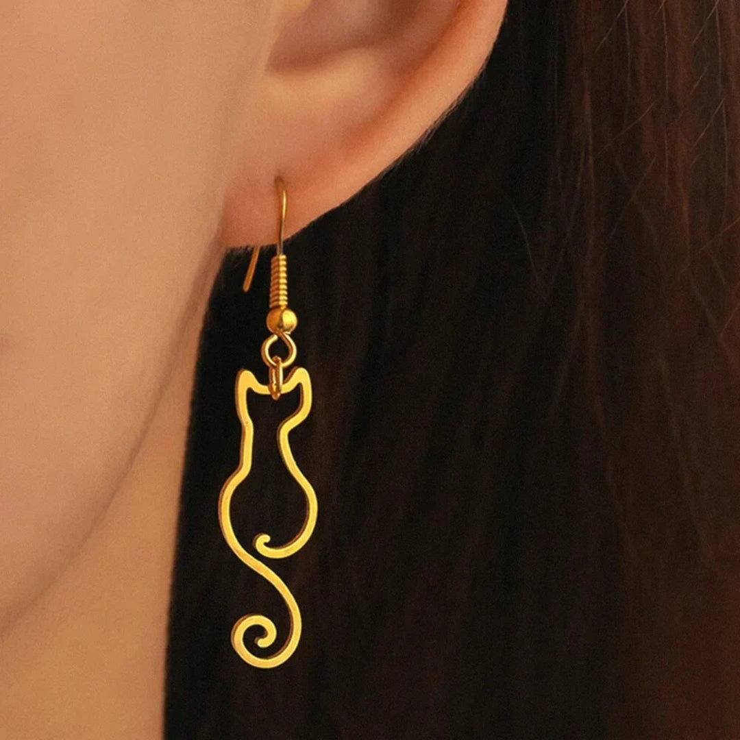 Aretes Gato Dorado Hueco Vintage