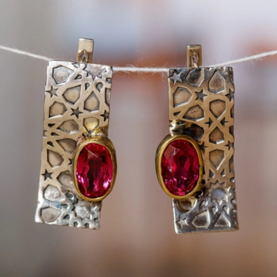 Aretes Vintage de Oro y Plata con Circonitas Rojas