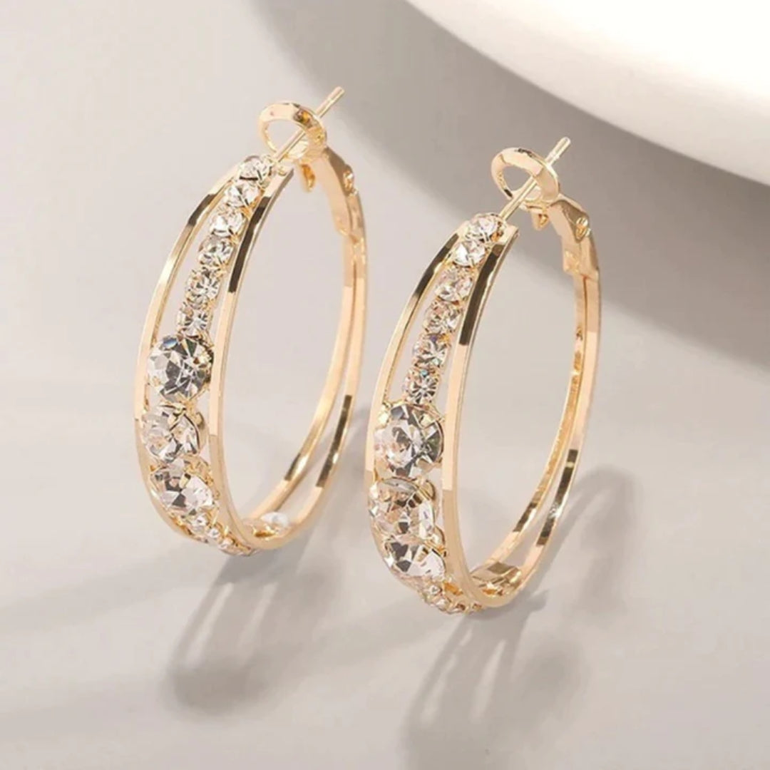 Aretes Dorados con Brillantes Elegantes