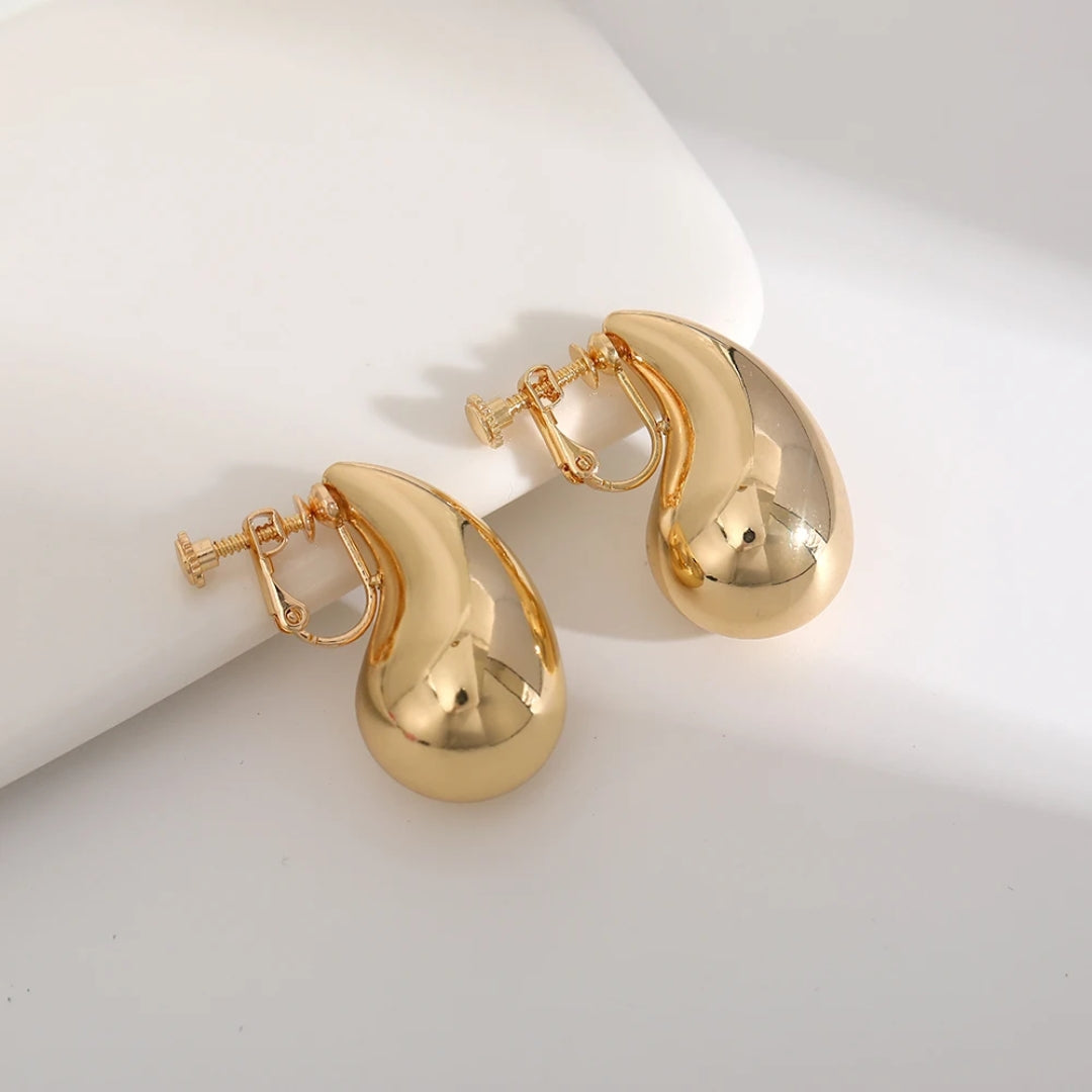 Aretes Gota Dorada Elegante