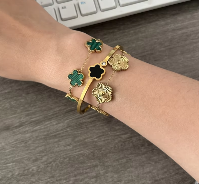 Conjunto de Pulsera 3 Piezas Flores en Oro 18k