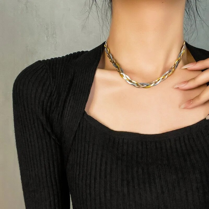 Collar Trenzado en Oro y Plata