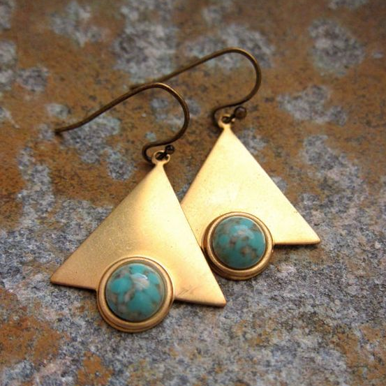 Aretes Triángulo Dorado Vintage con Piedra Turquesa