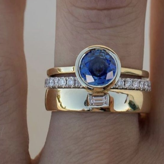 Anillo Elegante con Cristal Azul Vintage