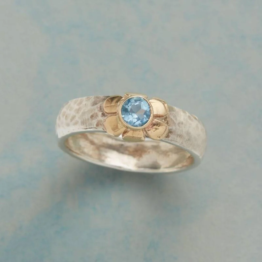 Anillo Floral con Cristal Azul Vintage