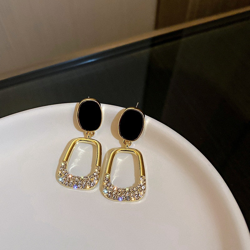 Aretes de Lujo con Circonitas Incrustadas