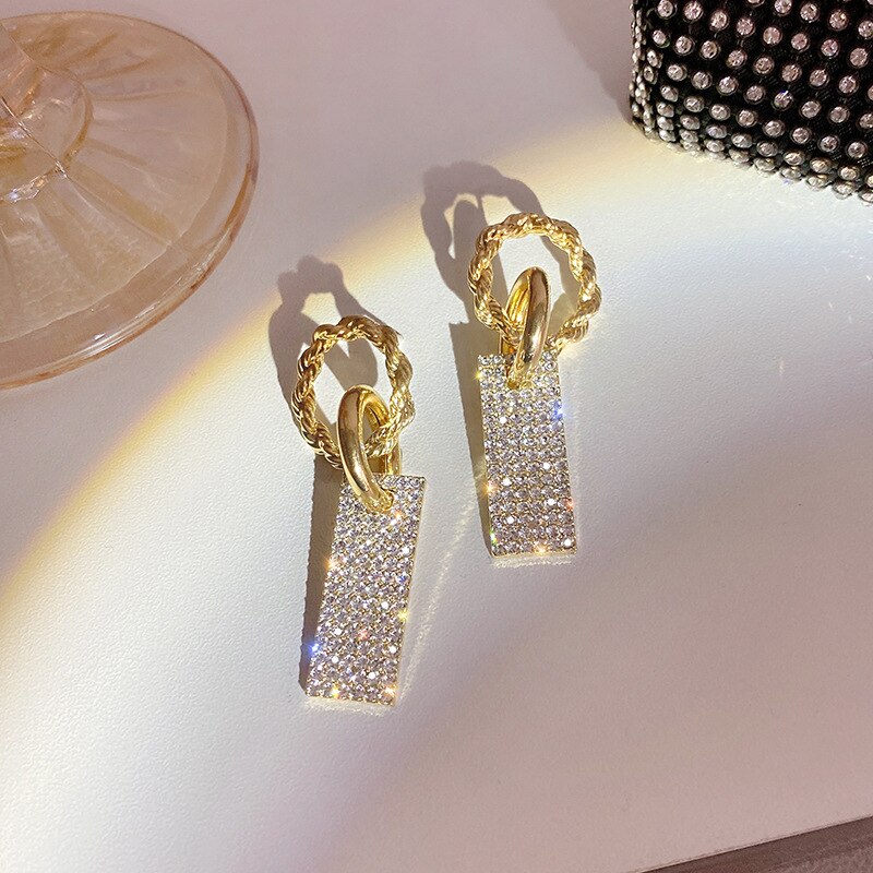 Aretes Circonitas Lujosas en Plata y Baños con Brillantitos Incrustados