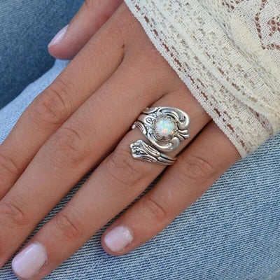 Anillo Ajustable de Ópalo Fuego Blanco en Plata