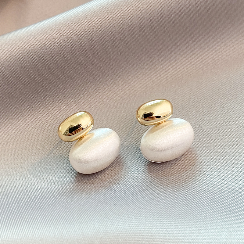 Aretes de Perlas Ovaladas en Oro