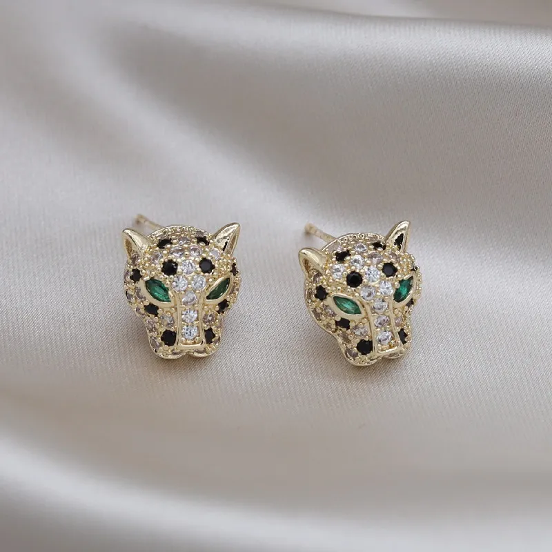 Elegantes Aretes de Leopardo Brillante